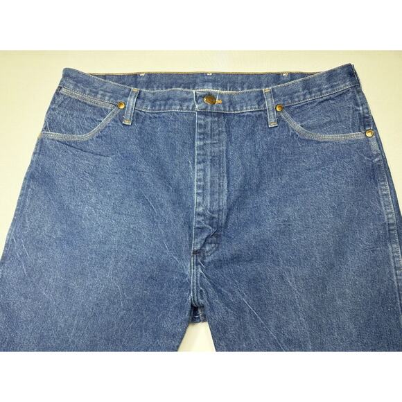 Wrangler 13MWZ Men's Regular Fit Straight Leg Western Blue Jeans - Size 40x31.5 - Picture 3 of 6
